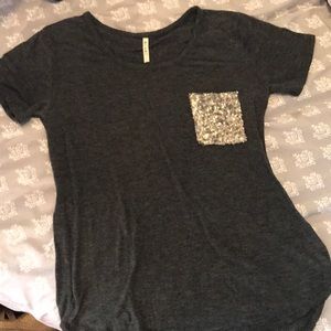 Soft grey t shirt with sequin pocket